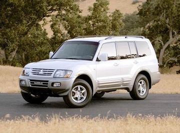 Mitsubishi Montero specs
