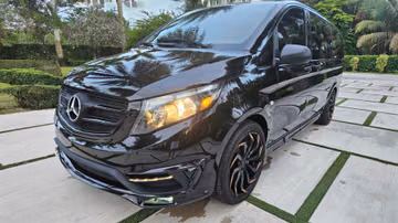 Mercedes-Benz Metris Executive Custom Limousine, 2017