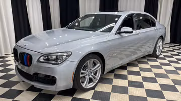 BMW 750Li Sedan, 2013