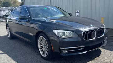 BMW 750Li xDrive Sedan, 2013