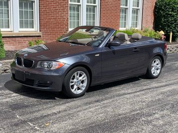 BMW 128i Convertible, 2008