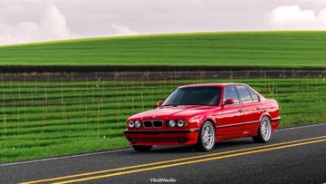 BMW 540i (E34) specs