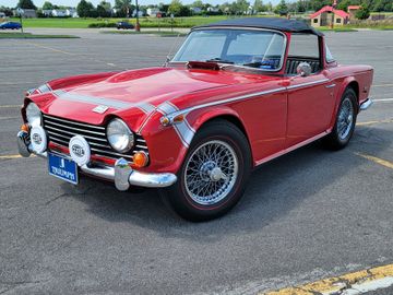 Кабриолет Triumph TR250, 1968 год