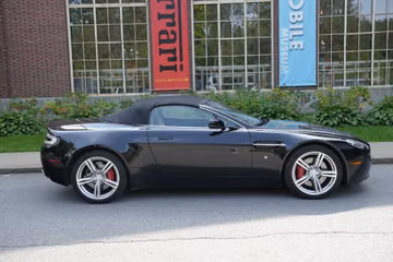 Aston Martin V8 Vantage Roadster, 2009