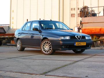 Alfa Romeo 155 2.5 V6 specs