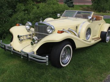 Excalibur Series IV Roadster, 1982