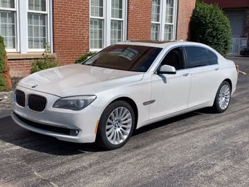 BMW 750li, 2012
