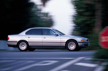 BMW 740d E38 specs