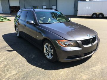 BMW 328xi, 2008