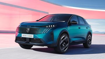 Peugeot e-3008 (Dual Motor) specs