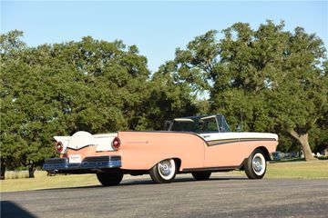 FORD FAIRLANE 500 SKYLINER RETRACTABLE HARDTOP, 1957