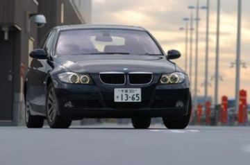 BMW 320i (E90) specs