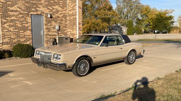 Buick Riviera, 1985