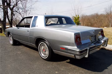 PONTIAC GRAND PRIX, 1985