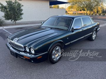 JAGUAR XJ VANDEN PLAS, 2001