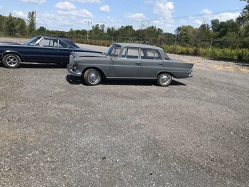 Mercedes-Benz 190 Sedan, 1963