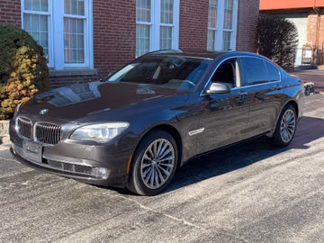 BMW 740i, 2012