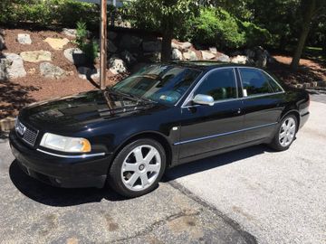 Audi S8, 2001