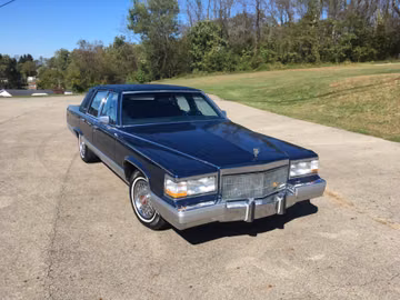 Cadillac Brougham, 1990