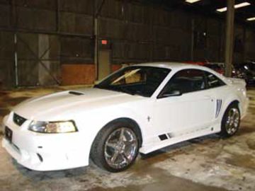 Ford Mustang Saleen Coupe, 2000