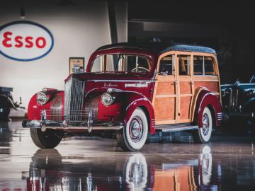 Packard One-Ten Station Wagon, 1941