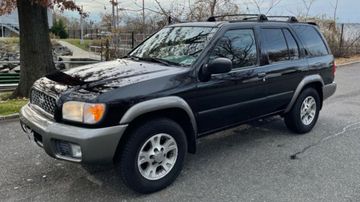 Nissan Pathfinder SE, 2001