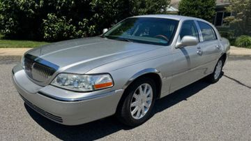 Lincoln Town Car Signature Limited, 2008