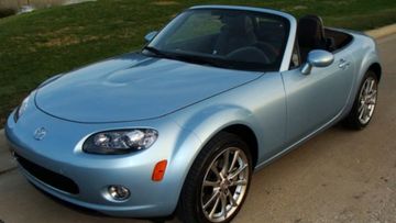 Mazda MX5 Miata Convertible, 2008