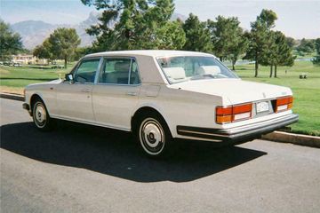 ROLLS-ROYCE SILVER SPUR 4 DOOR SEDAN, 1988