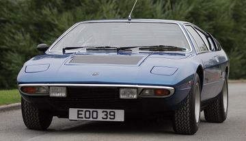 Lamborghini Urraco P300 specs