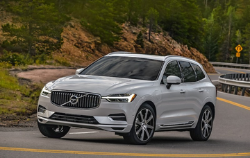 Volvo XC60 T8 Recharge (Mk II 303 PS + 87 PS) specs
