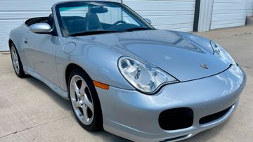 Porsche 911 Carrera 4S Cabriolet, 2004