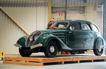 Peugeot 402 Limousine, 1937