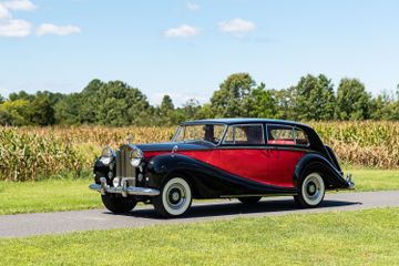 Rolls-Royce Silver Wraith Long Wheelbase Saloon Coachwork by H.J. Mulliner, 1955