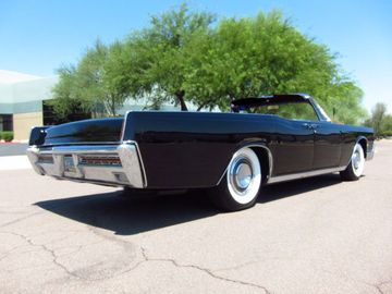Lincoln Continental Convertible, 1966