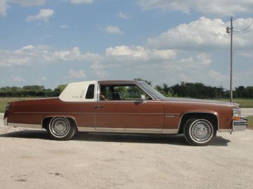 Cadillac Fleetwood Brougham, 1983