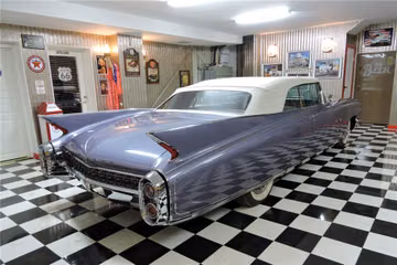 CADILLAC ELDORADO BIARRITZ CONVERTIBLE, 1960