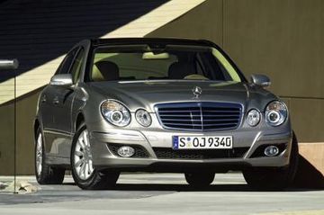 Mercedes-Benz E 320 CDI (W211 224 PS) specs
