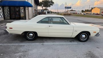 Dodge Dart Swinger, 1975