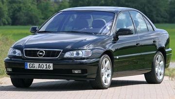 Opel Omega 2.0 (B) specs