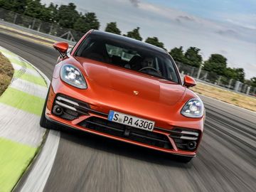 Porsche Panamera Turbo S (Mk II Facelift) specs