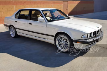 BMW 750iL SEDAN, 1989