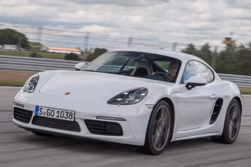 Porsche 718 Cayman (250 PS) specs