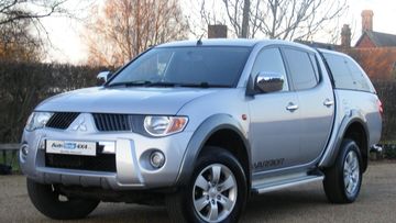 Mitsubishi L200 2.5DiD specs
