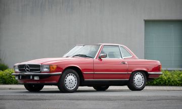 Mercedes-Benz 560 SL Roadster with Hardtop, 1986
