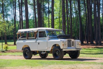 Land Rover Series III 109 "Wildlife Edition", 1973