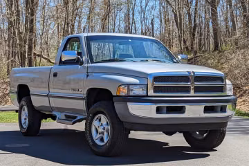 Dodge Ram 1500 Laramie SLT 5.9L 4×4, 1997