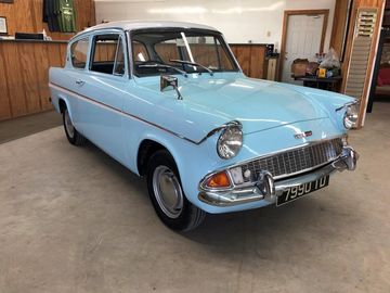 Ford Anglia 105 E Saloon, 1966