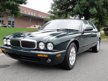 Jaguar XJ Sedan, 1999
