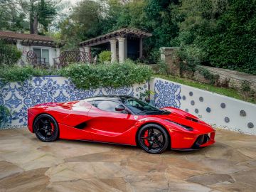 Ferrari LaFerrari, 2015